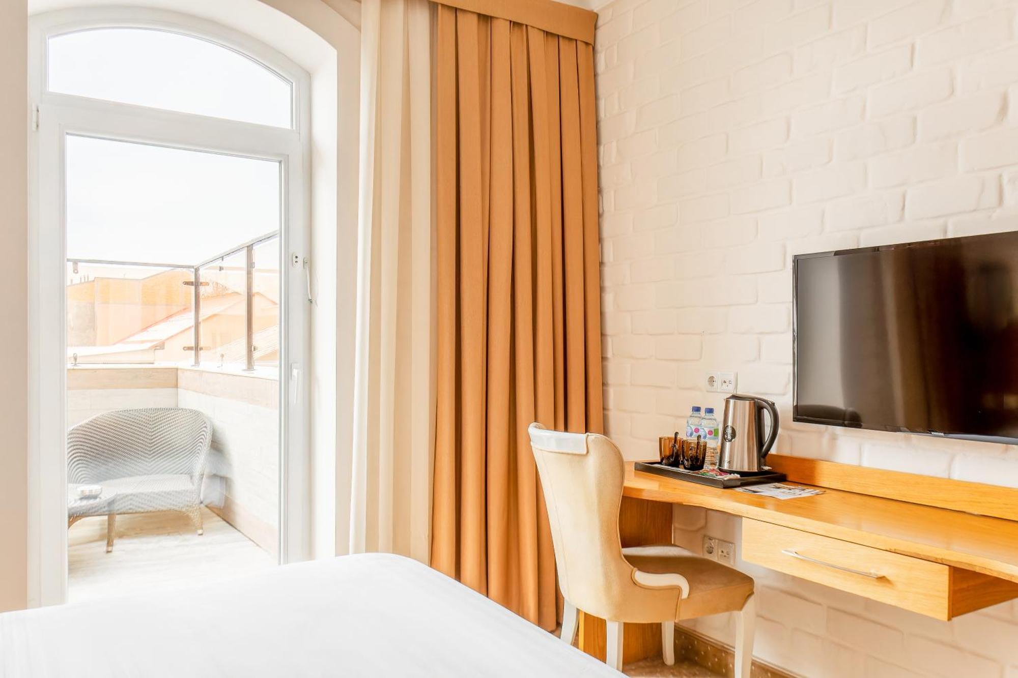 Praga Hotel タシュケント エクステリア 写真