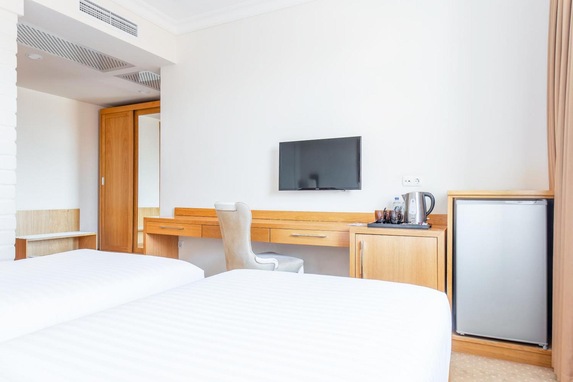 Praga Hotel タシュケント エクステリア 写真
