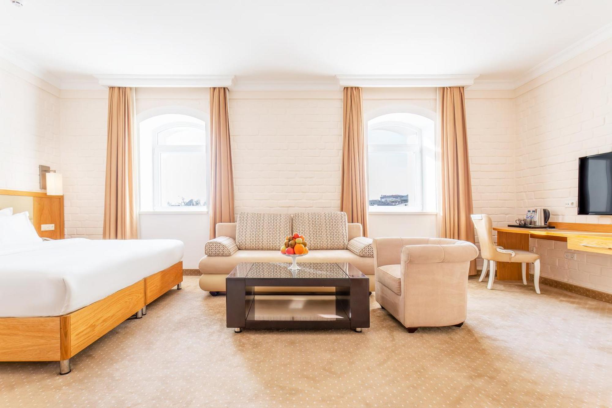 Praga Hotel タシュケント エクステリア 写真