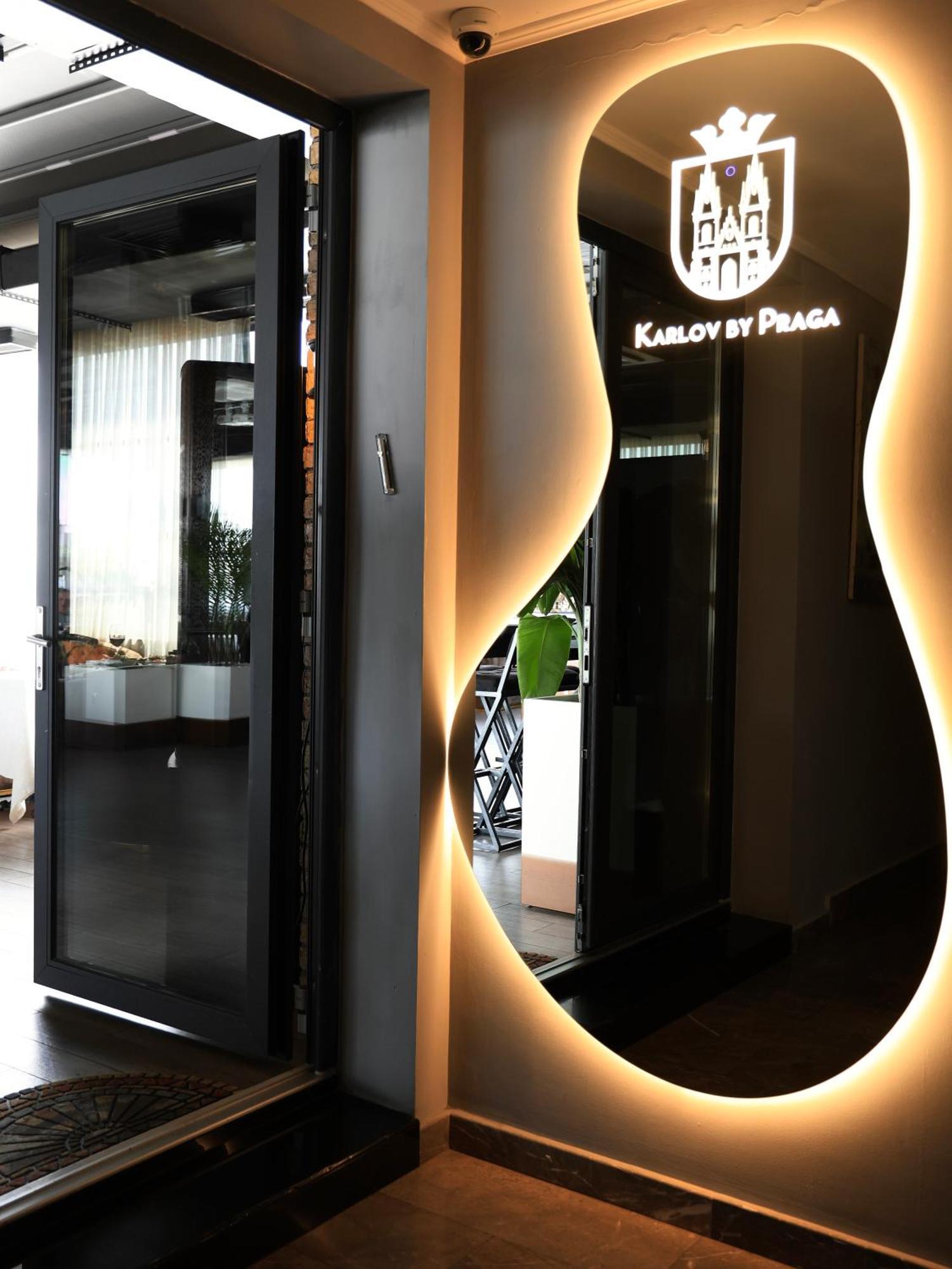 Praga Hotel タシュケント エクステリア 写真